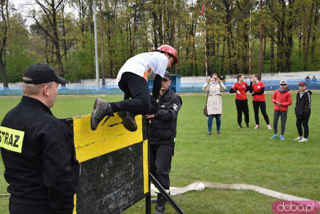 Ależ rywalizacja! Strażacy z gminy Jaworzyna Śląska konkurowali w zawodach pożarniczych. Znamy wyniki! [Foto]