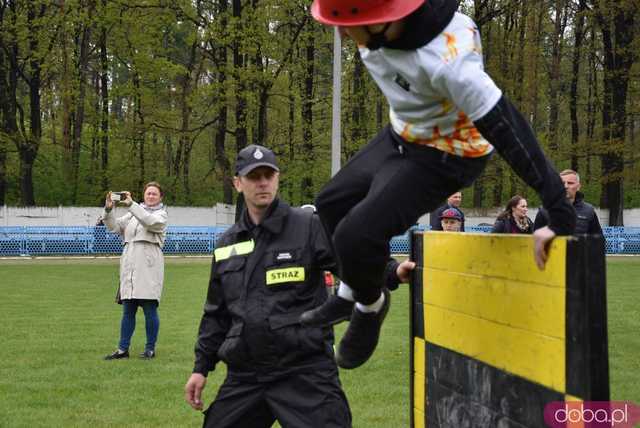 Ależ rywalizacja! Strażacy z gminy Jaworzyna Śląska konkurowali w zawodach pożarniczych. Znamy wyniki! [Foto]