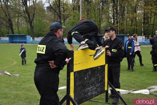 Ależ rywalizacja! Strażacy z gminy Jaworzyna Śląska konkurowali w zawodach pożarniczych. Znamy wyniki! [Foto]
