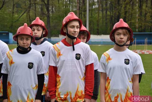 Ależ rywalizacja! Strażacy z gminy Jaworzyna Śląska konkurowali w zawodach pożarniczych. Znamy wyniki! [Foto]