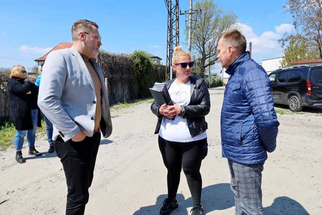 Gdzie dokładnie wyremontują drogi w gminie Żarów? Podpisano umowę z wykonawcą [Foto]