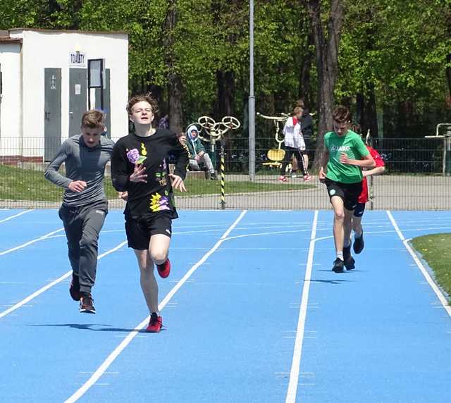 Za nami Szkolna Liga Lekkoatletyczna klas 7-8 SP w Świdnicy [Foto]