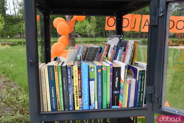 Za nami Rodzinny Rajd Rowerowy Odjazdowy Bibliotekarz połączony z piknikiem w Burkatowie. Otwarto również nową, ogólnodostępną biblioteczkę w Parku Centralnym [Foto]