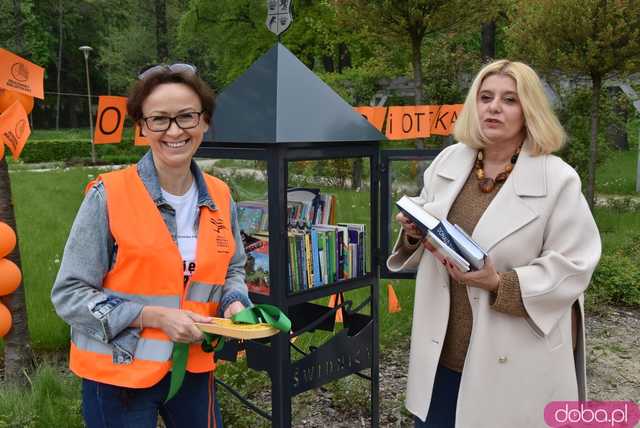 Za nami Rodzinny Rajd Rowerowy Odjazdowy Bibliotekarz połączony z piknikiem w Burkatowie. Otwarto również nową, ogólnodostępną biblioteczkę w Parku Centralnym [Foto]