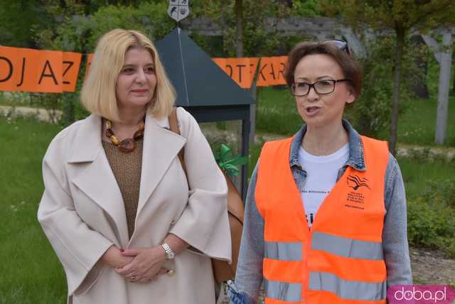 Za nami Rodzinny Rajd Rowerowy Odjazdowy Bibliotekarz połączony z piknikiem w Burkatowie. Otwarto również nową, ogólnodostępną biblioteczkę w Parku Centralnym [Foto]