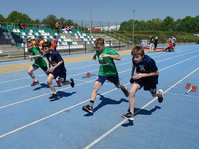 Czwórbój Lekkoatletyczny klas 5-6 SP w Świdnicy za nami [Foto]