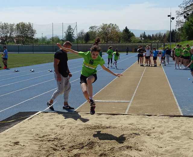 Czwórbój Lekkoatletyczny klas 5-6 SP w Świdnicy za nami [Foto]