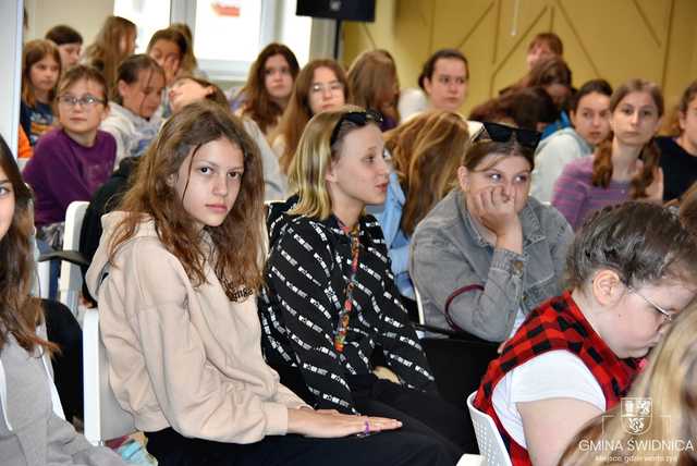 [FOTO] Moje ciało jest OK, Twoje ciało jest OK. Warsztaty dla ucznnic szkół podstawowych