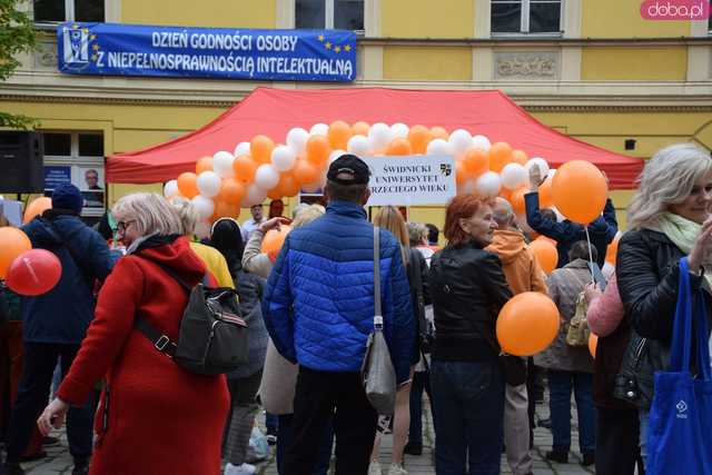 [FOTO] Akcja podopiecznych PSONI z okazji Dnia Godności