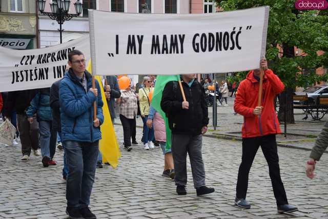 [FOTO] Akcja podopiecznych PSONI z okazji Dnia Godności