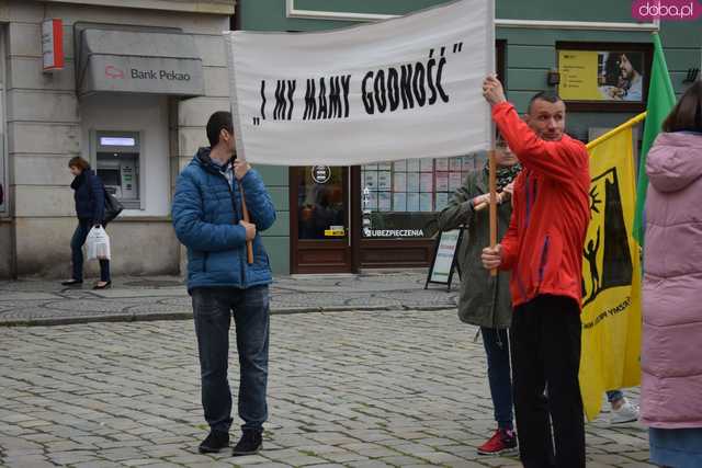 [FOTO] Akcja podopiecznych PSONI z okazji Dnia Godności