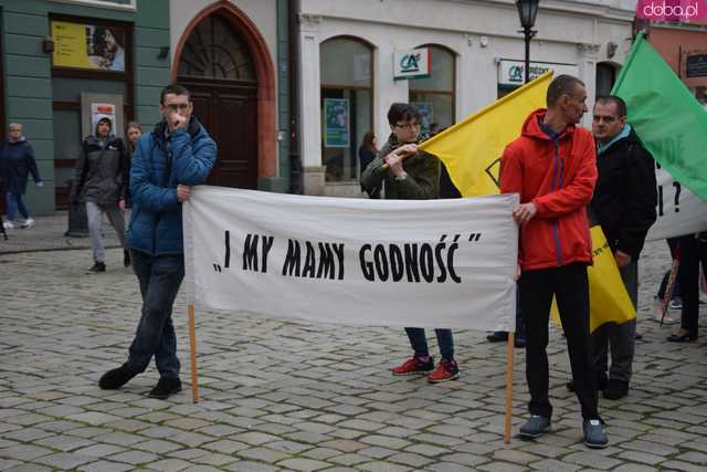 [FOTO] Akcja podopiecznych PSONI z okazji Dnia Godności