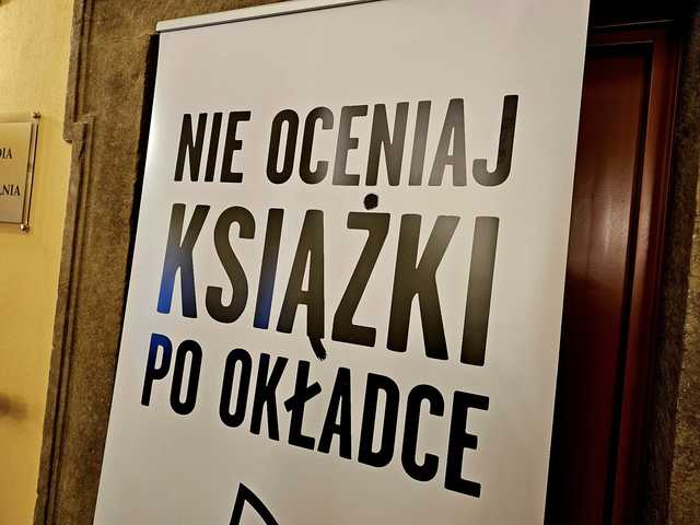 [FOTO] Nie oceniaj książki po okładce. Za nami wyjątkowy projekt pt. Żywa Biblioteka