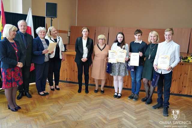 Laury w konkursie wiedzy samorządowej dla uczniów ze SP w Grodziszczu [Foto]