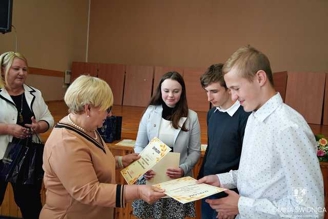 Laury w konkursie wiedzy samorządowej dla uczniów ze SP w Grodziszczu [Foto]