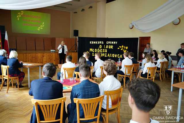 Laury w konkursie wiedzy samorządowej dla uczniów ze SP w Grodziszczu [Foto]