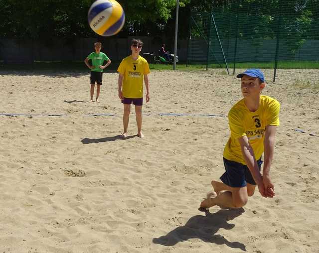 Siatkówka plażowa chłopców klas 7-8 SP za nami [Foto]