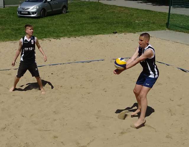 Siatkówka plażowa chłopców klas 7-8 SP za nami [Foto]