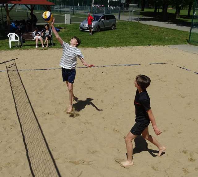 Siatkówka plażowa chłopców klas 7-8 SP za nami [Foto]