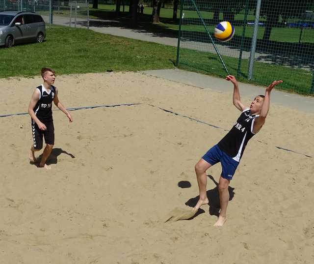 Siatkówka plażowa chłopców klas 7-8 SP za nami [Foto]