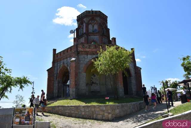 Armata wystrzeliła! Ruszył Piknik Historyczny w Dobromierzu [Foto]