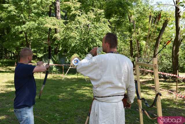 Armata wystrzeliła! Ruszył Piknik Historyczny w Dobromierzu [Foto]