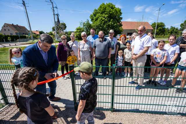 Zobacz, jak dzieci bawiły się na nowym placu zabaw w Bukowie. Piknik rodzinny z okazji Dnia Dziecka za nami [FOTO]