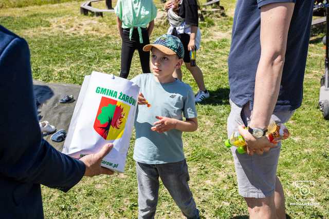 Zobacz, jak dzieci bawiły się na nowym placu zabaw w Bukowie. Piknik rodzinny z okazji Dnia Dziecka za nami [FOTO]