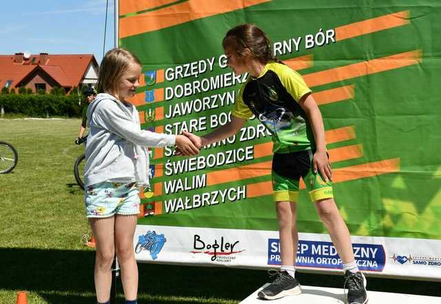 Kolarze rywalizowali w Świebodzicach. Za nami Liga MTB XC Aglomeracji Wałbrzyskiej [FOTO]