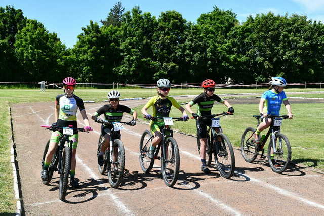 Kolarze rywalizowali w Świebodzicach. Za nami Liga MTB XC Aglomeracji Wałbrzyskiej [FOTO]