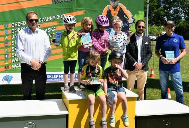 Kolarze rywalizowali w Świebodzicach. Za nami Liga MTB XC Aglomeracji Wałbrzyskiej [FOTO]