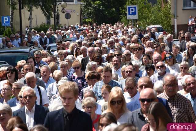 Strzegomianie obchodzili Boże Ciało. Procesja przeszła ulicami miasta [FOTO]