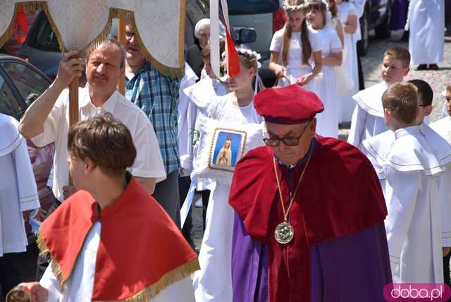 Strzegomianie obchodzili Boże Ciało. Procesja przeszła ulicami miasta [FOTO]