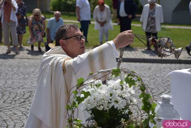 Strzegomianie obchodzili Boże Ciało. Procesja przeszła ulicami miasta [FOTO]