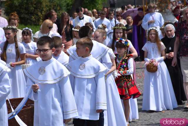 Strzegomianie obchodzili Boże Ciało. Procesja przeszła ulicami miasta [FOTO]