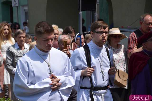 Strzegomianie obchodzili Boże Ciało. Procesja przeszła ulicami miasta [FOTO]