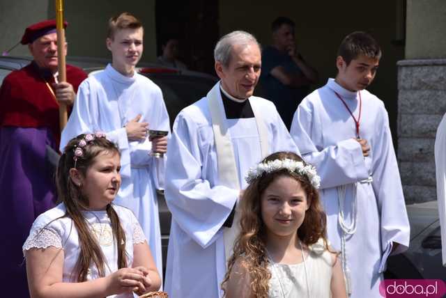 Strzegomianie obchodzili Boże Ciało. Procesja przeszła ulicami miasta [FOTO]