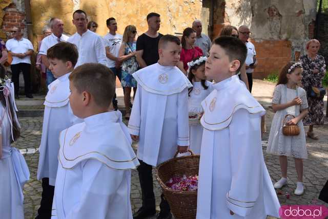 Strzegomianie obchodzili Boże Ciało. Procesja przeszła ulicami miasta [FOTO]