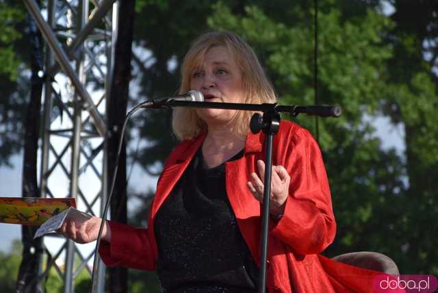 Halinka Kiepska, czyli Marzena Kipiel-Sztuka gwiazdą Pikniku Parafialnego w Jaworzynie Śląskiej [FOTO, WIDEO]