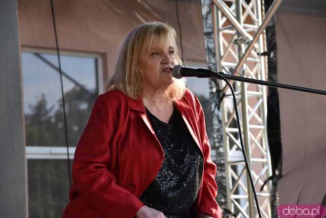 Halinka Kiepska, czyli Marzena Kipiel-Sztuka gwiazdą Pikniku Parafialnego w Jaworzynie Śląskiej [FOTO, WIDEO]