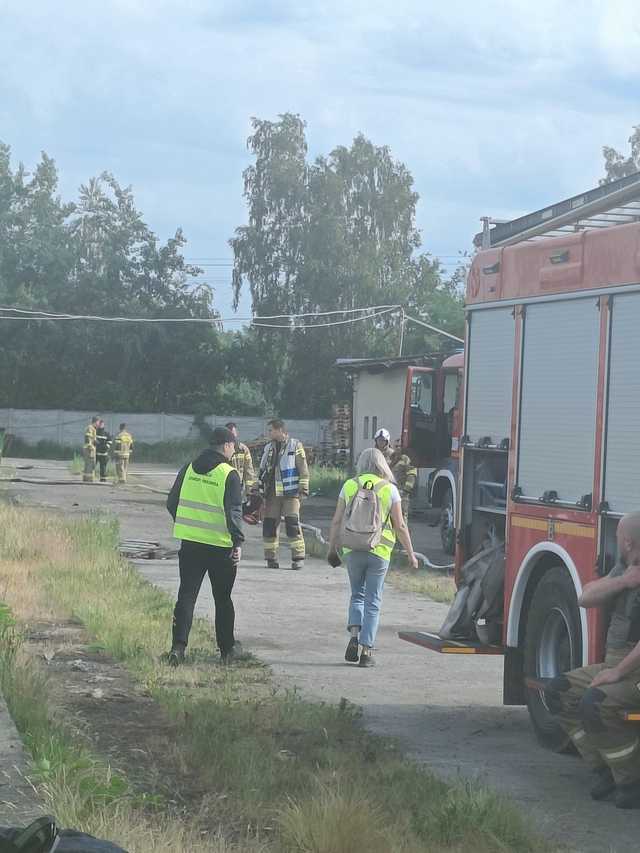 [FOTO] Pożar chemikaliów w Żarowie