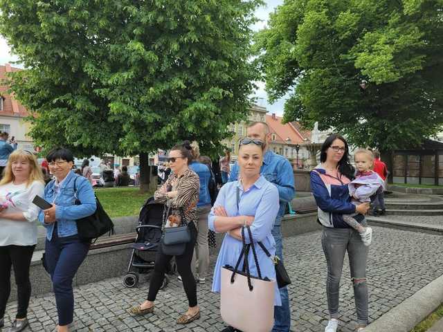 Zatańczyli poloneza na świebodzickim rynku [FOTO]