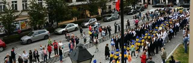 Zatańczyli poloneza na świebodzickim rynku [FOTO]