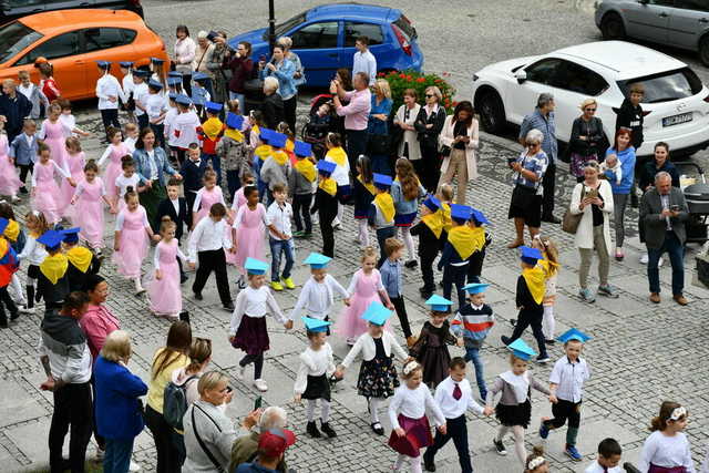 Zatańczyli poloneza na świebodzickim rynku [FOTO]