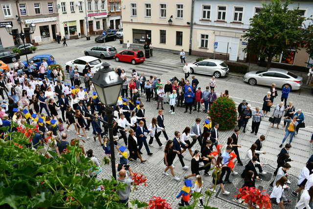 Zatańczyli poloneza na świebodzickim rynku [FOTO]