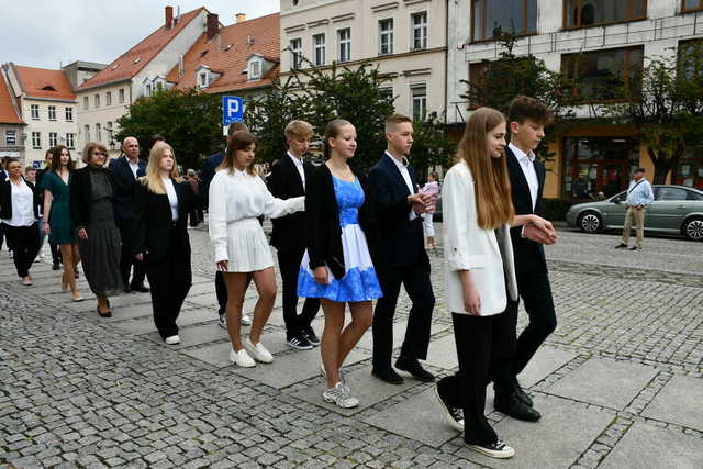 Zatańczyli poloneza na świebodzickim rynku [FOTO]