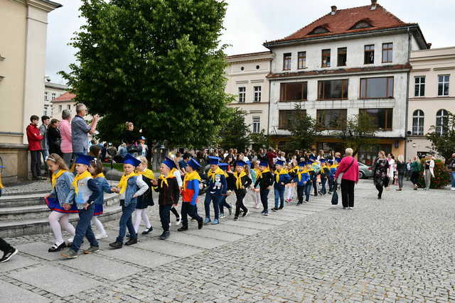 Zatańczyli poloneza na świebodzickim rynku [FOTO]