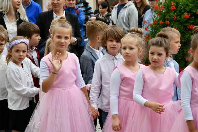 Zatańczyli poloneza na świebodzickim rynku [FOTO]