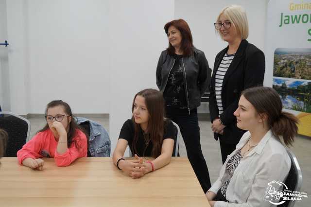 Niezwykły gość u ósmoklasistów z Jaworzyny Śląskiej [FOTO]