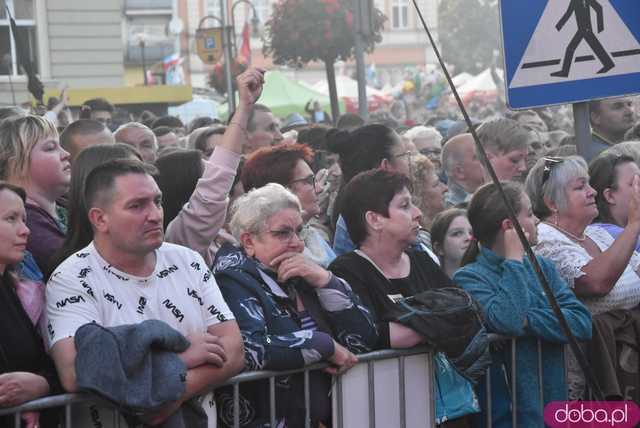 [FOTO, WIDEO] Zenek Martyniuk porwał tłum na otwarciu Święta Granitu Strzegomskiego